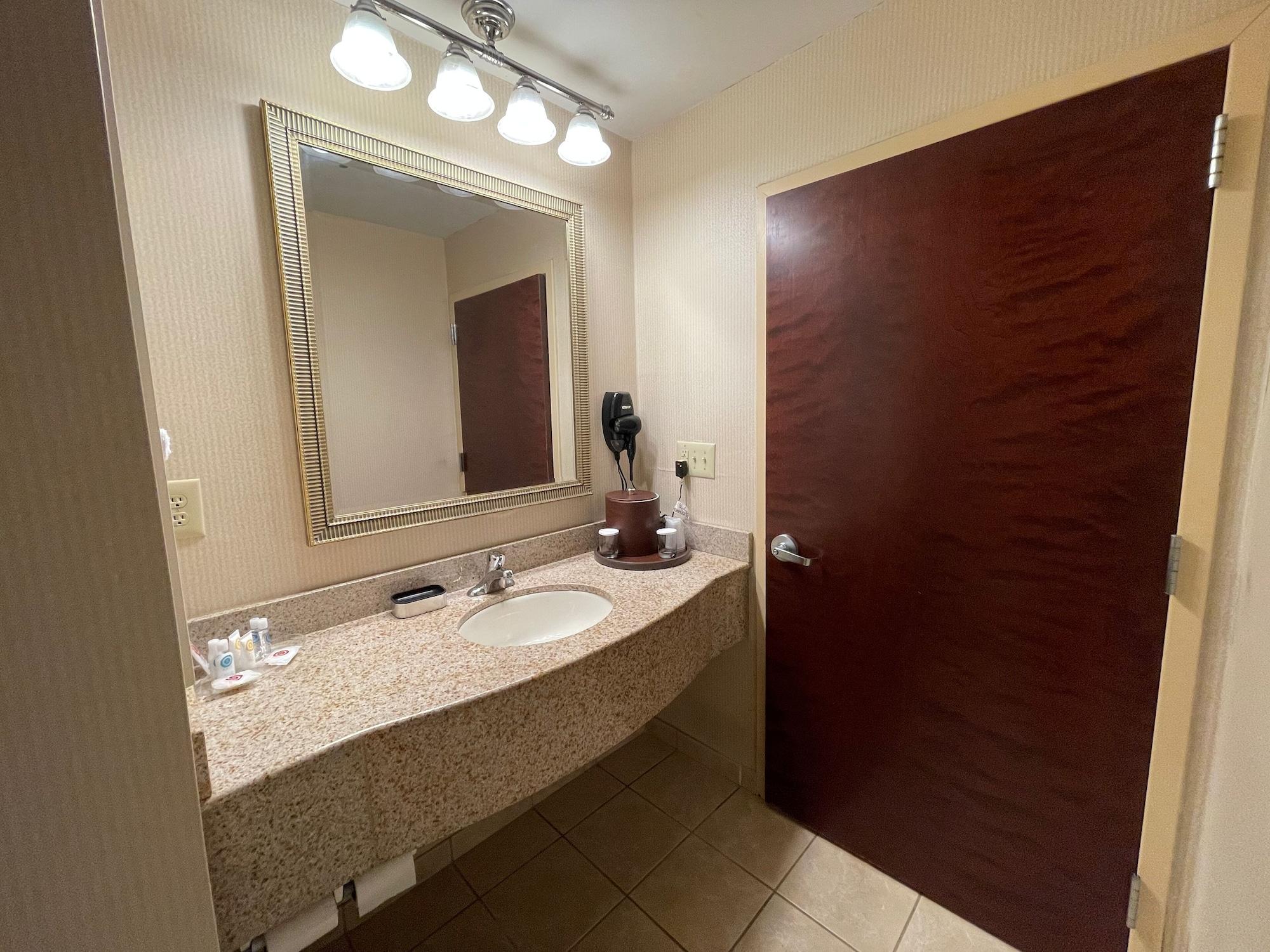 Comfort Suites East Brunswick - South River Esterno foto