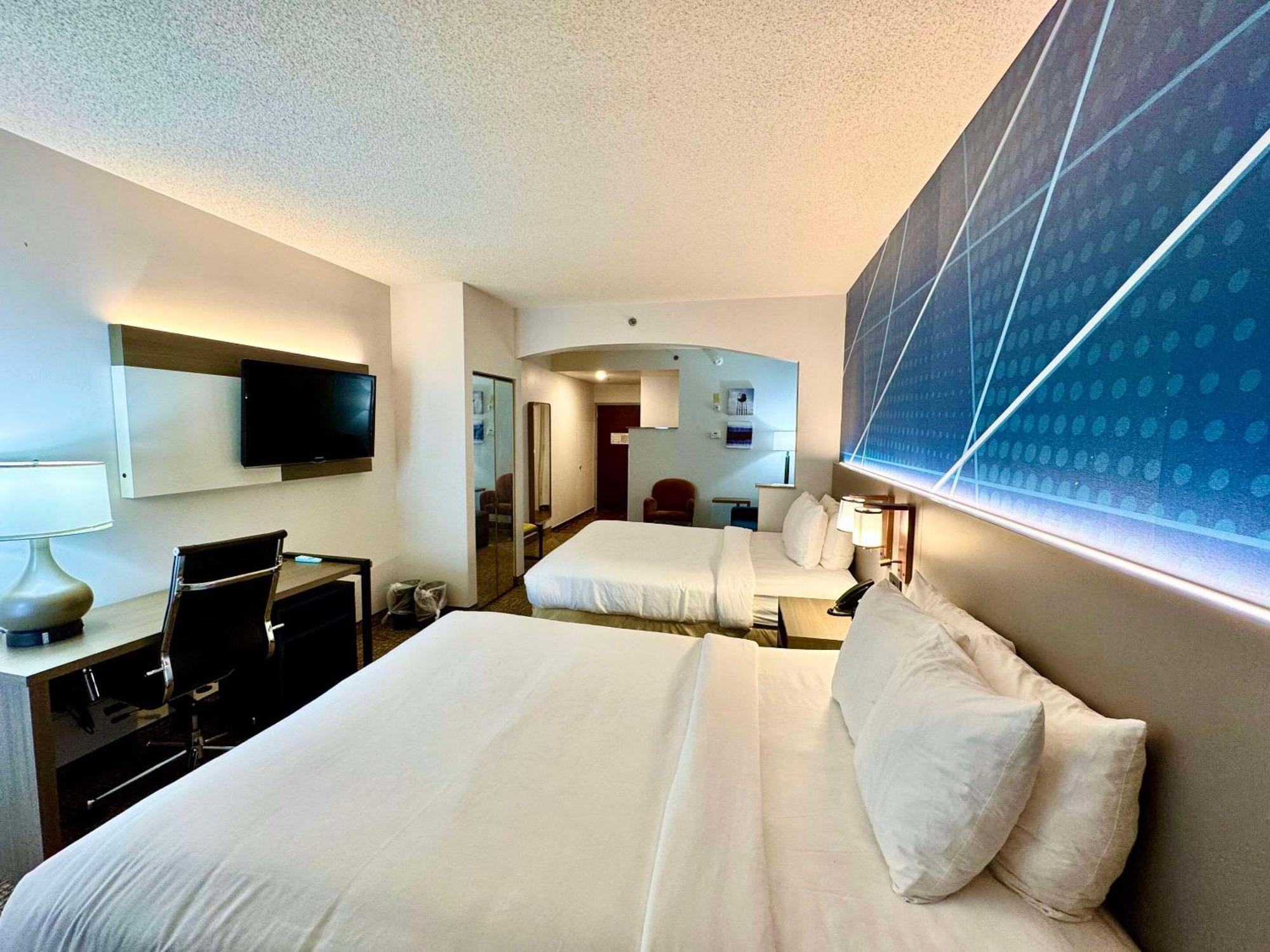 Comfort Suites East Brunswick - South River Esterno foto