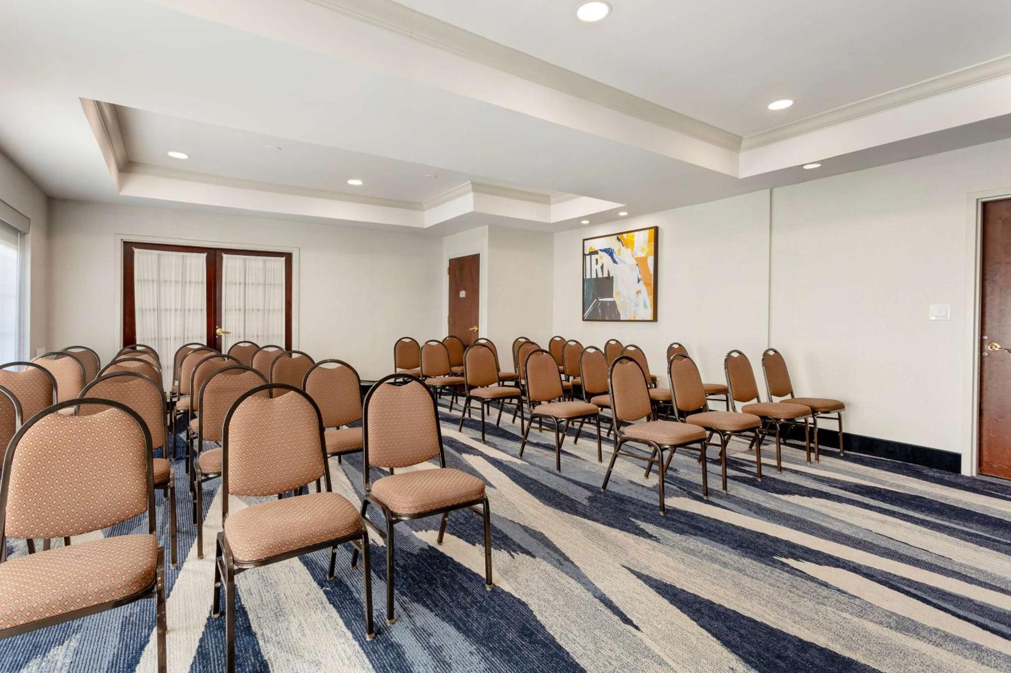Comfort Suites East Brunswick - South River Esterno foto