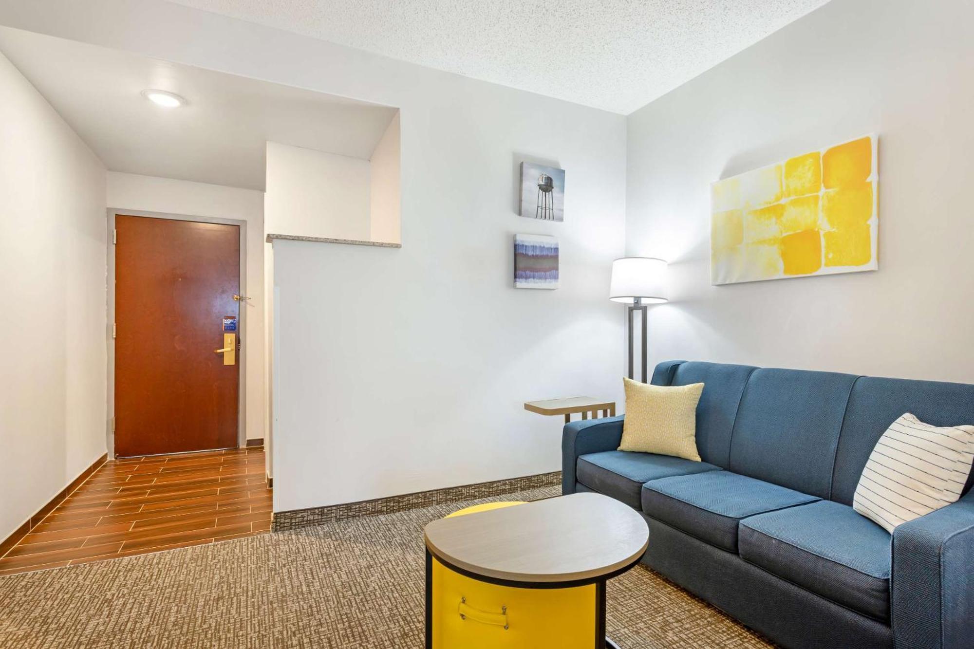 Comfort Suites East Brunswick - South River Esterno foto