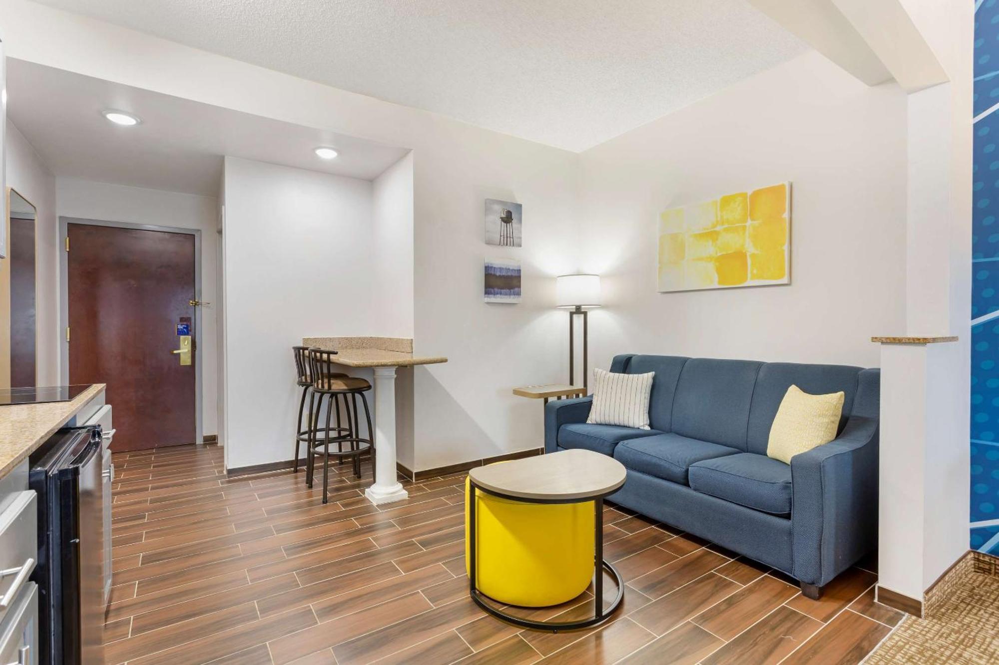 Comfort Suites East Brunswick - South River Esterno foto