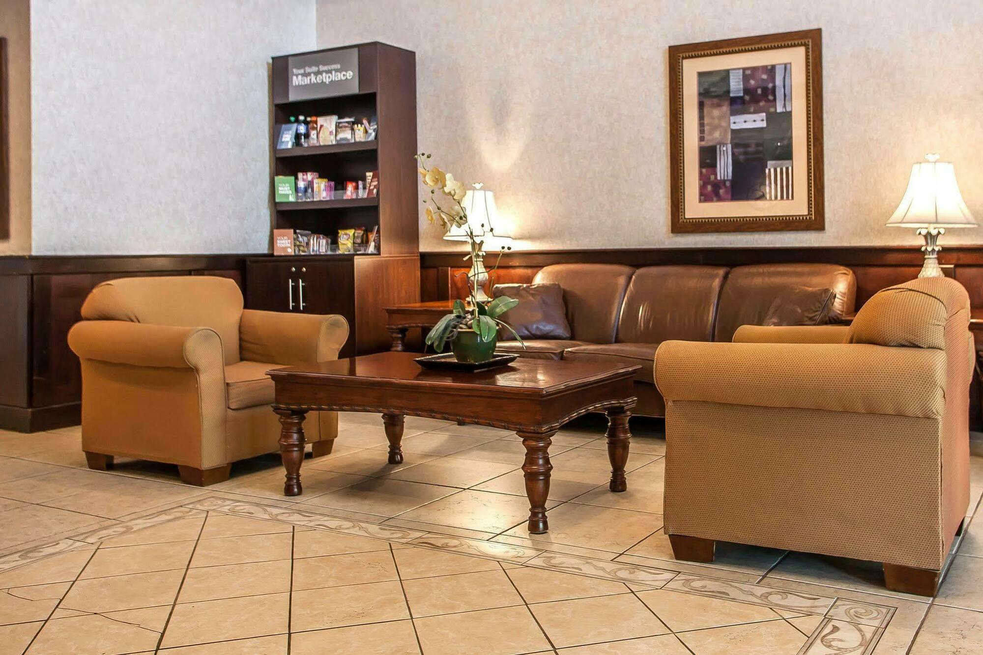 Comfort Suites East Brunswick - South River Esterno foto