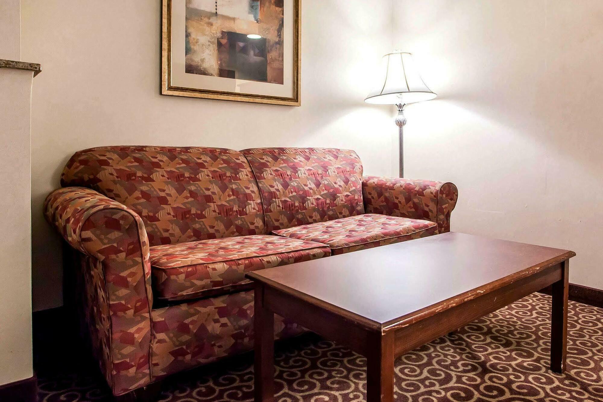 Comfort Suites East Brunswick - South River Esterno foto